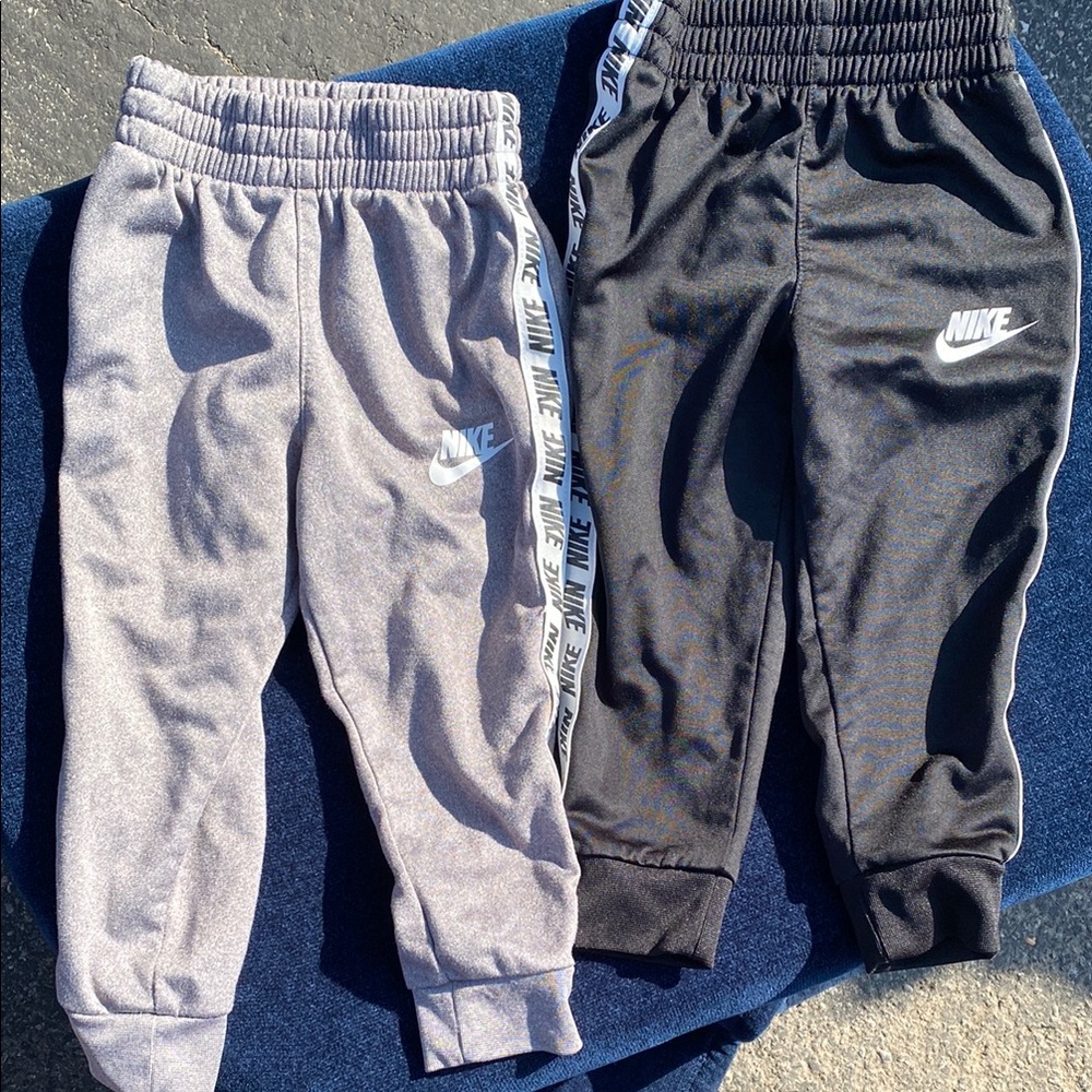 Nike joggers pair